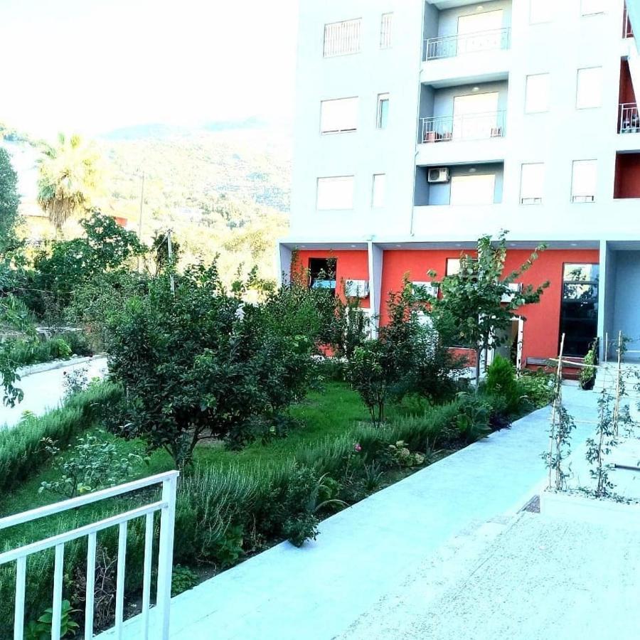 Apartament Me Qera Dublex Lungomare Vlorë 외부 사진