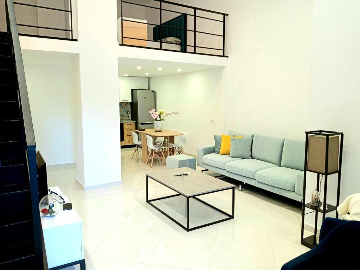 Apartament Me Qera Dublex Lungomare Vlorë 외부 사진