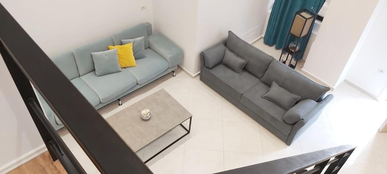 Apartament Me Qera Dublex Lungomare Vlorë 외부 사진