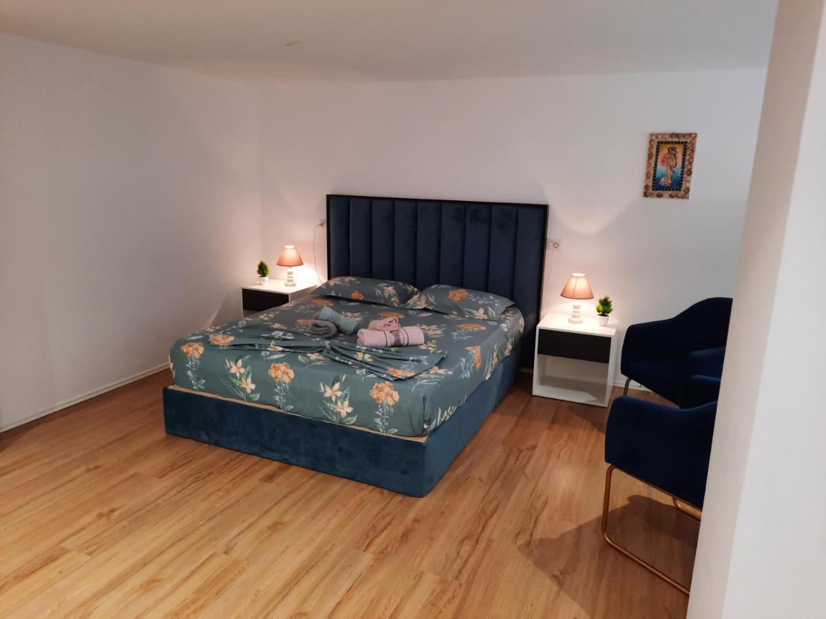 Apartament Me Qera Dublex Lungomare Vlorë 외부 사진