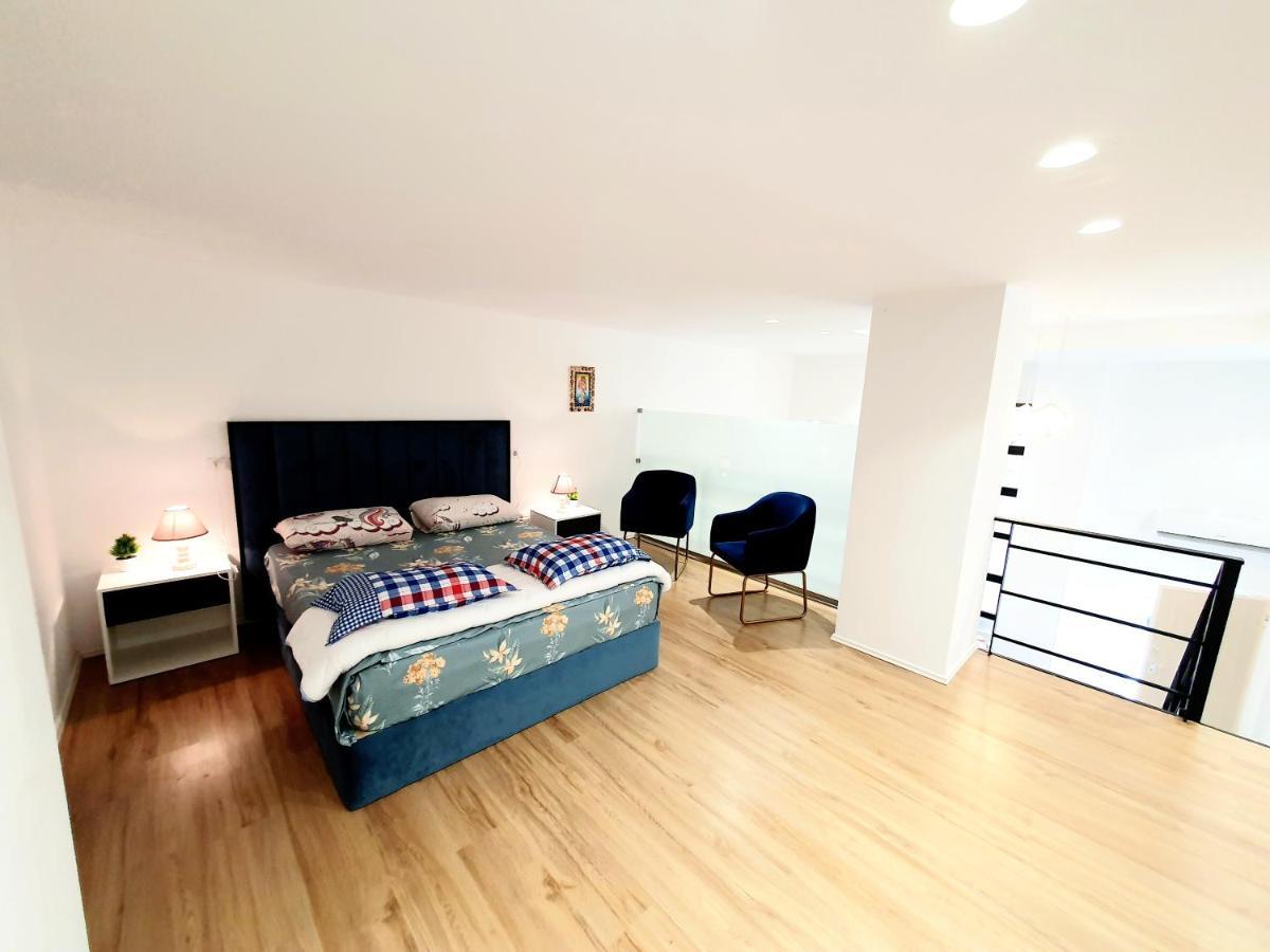 Apartament Me Qera Dublex Lungomare Vlorë 외부 사진