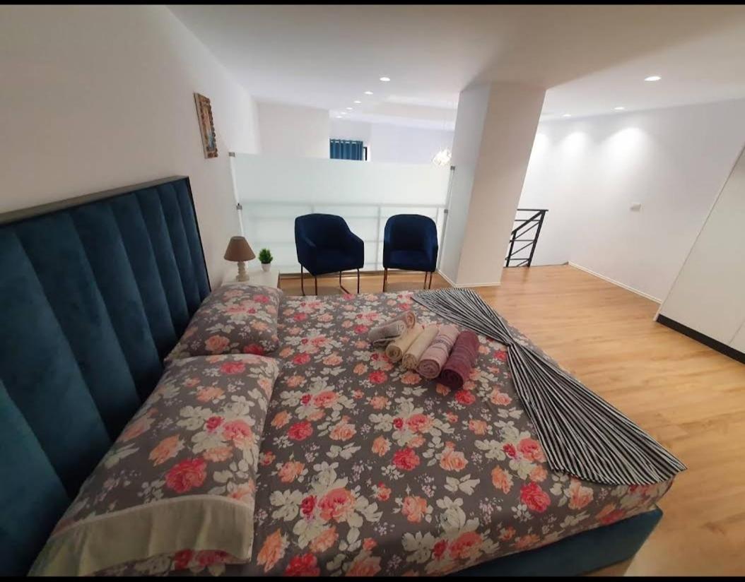 Apartament Me Qera Dublex Lungomare Vlorë 외부 사진