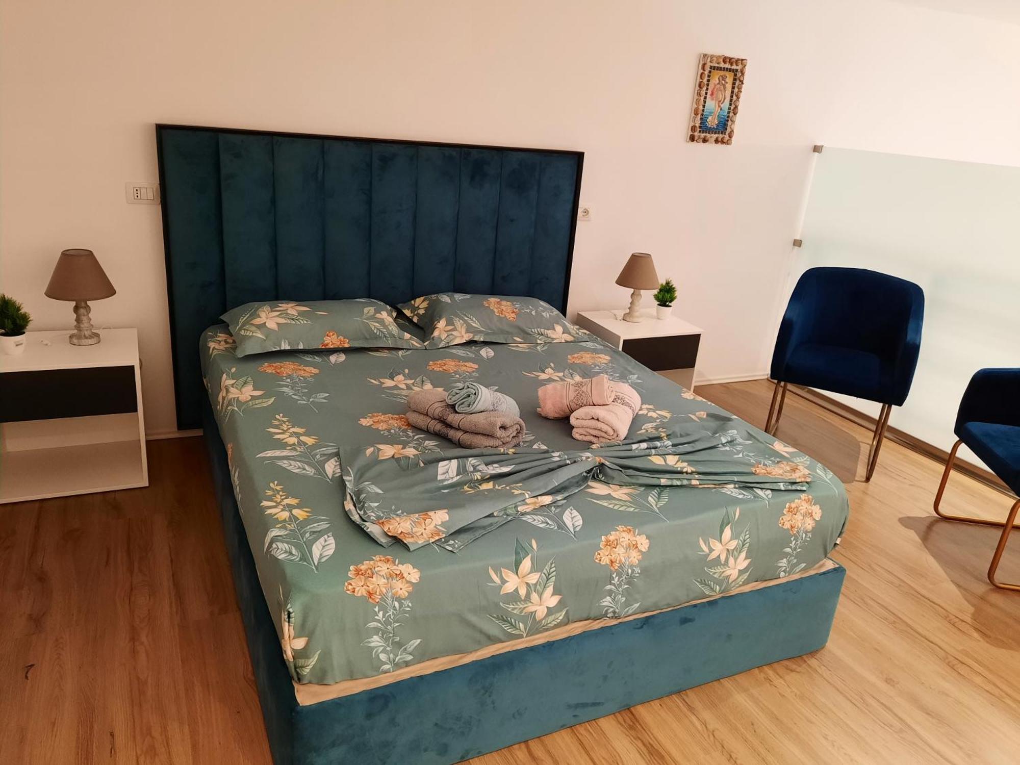 Apartament Me Qera Dublex Lungomare Vlorë 객실 사진